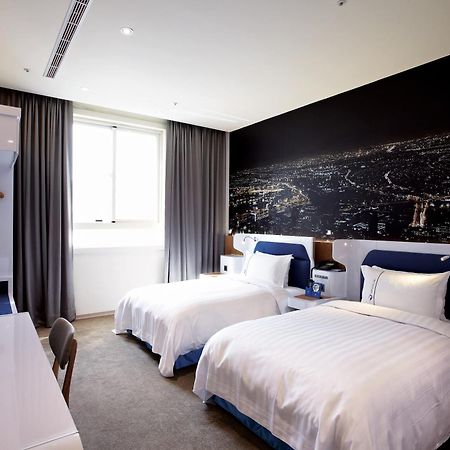 Airline Inn Green Park Way Taichung Quarto foto