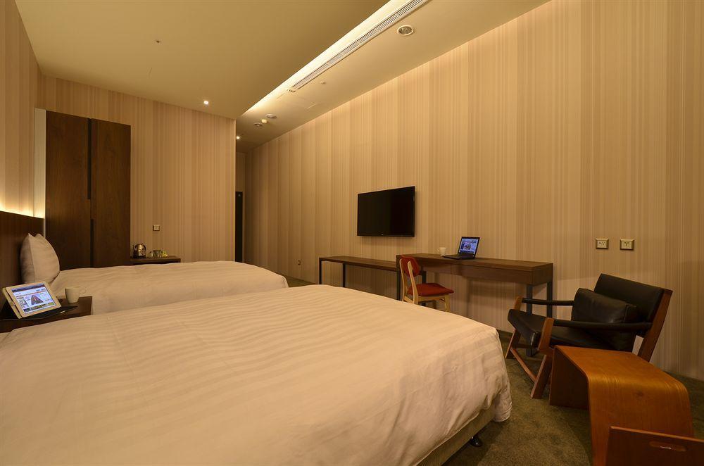 Airline Inn Green Park Way Taichung Exterior foto